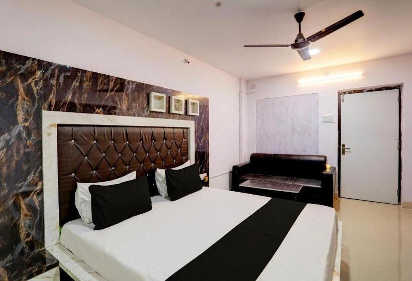 اتاق کلاسیک سه تخته, Oyo Payal Guest House
