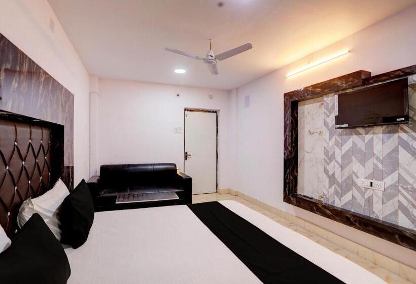 اتاق کلاسیک سه تخته, Oyo Payal Guest House