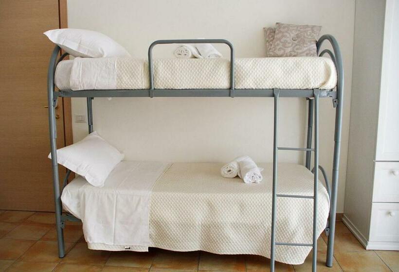 اتاق استاندارد چهار تخته, B&b & Residence Pozzo Misseo