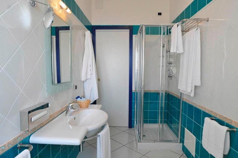 اتاق لوکس با چشم‌انداز دریا, Villa Grachira