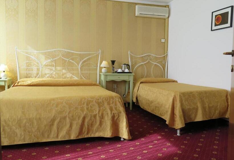 اتاق سوپریور سه تخته, Al Soffiador