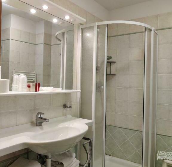 اتاق استاندارد, Ariston S