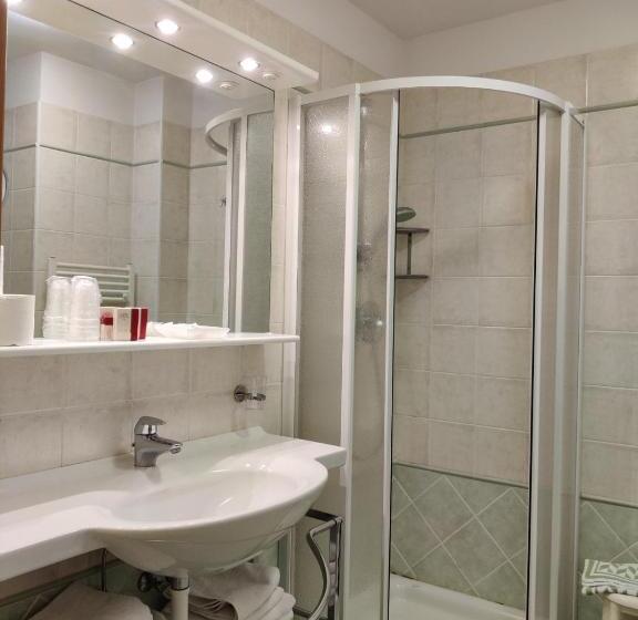 اتاق خانوادگی, Ariston S