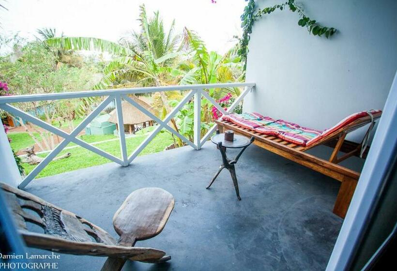 اتاق استاندارد سه نفره, Casa Jules