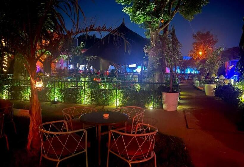 سوئیت با بالکن, Le Baobab