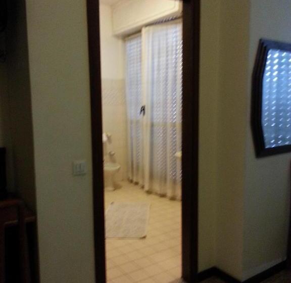 اتاق استاندارد با بالکن, Lombardia