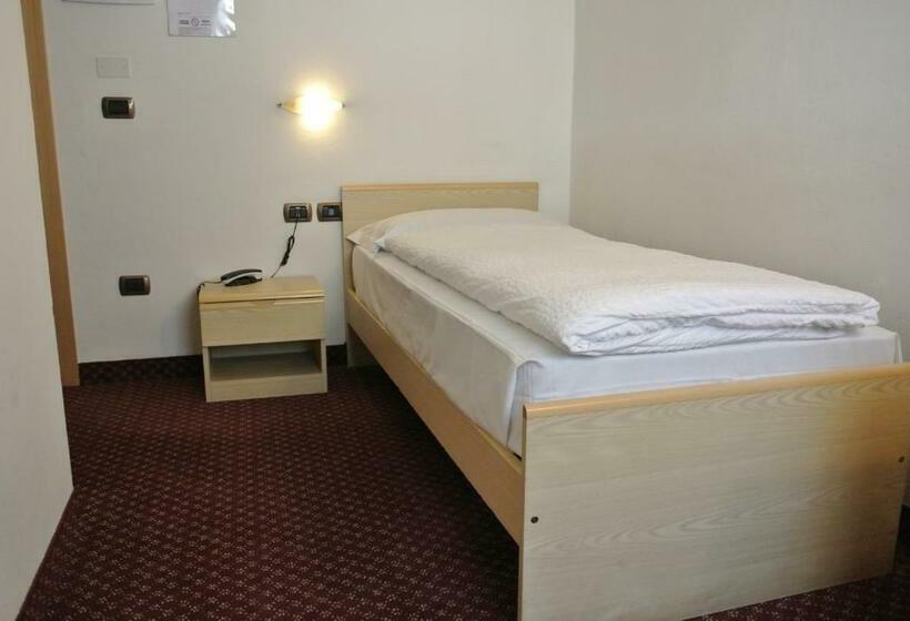اتاق استاندارد یک نفره, Miravalle