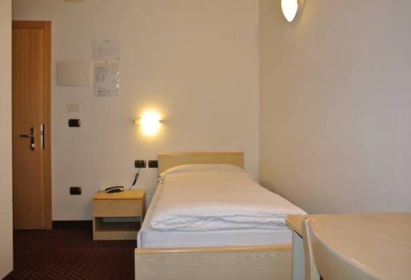 اتاق استاندارد یک نفره, Miravalle