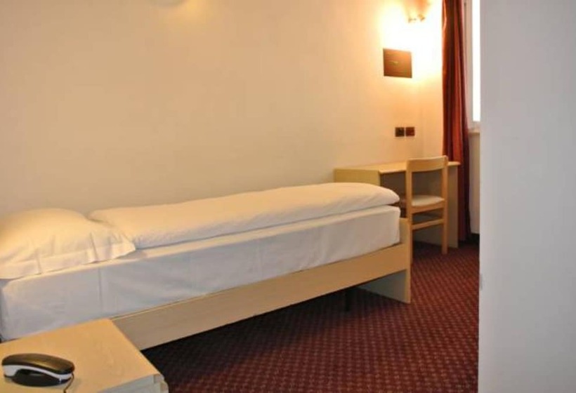 اتاق استاندارد یک نفره, Miravalle