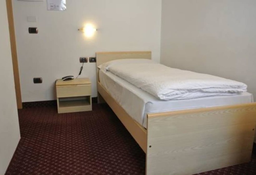 اتاق استاندارد یک نفره, Miravalle