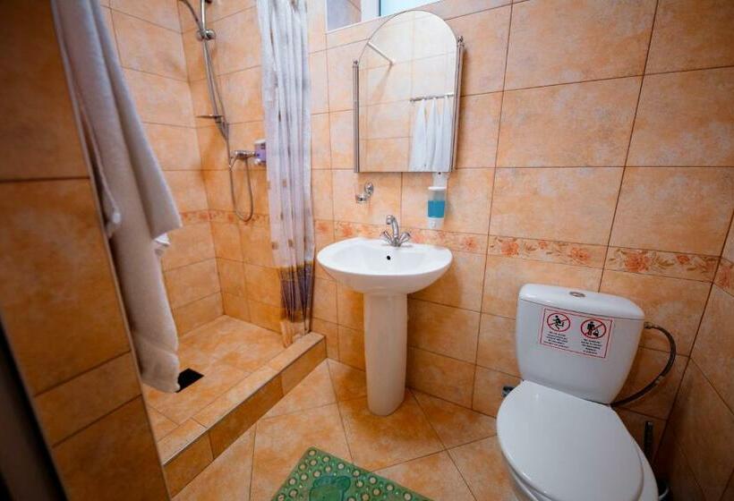 سوییت جونیور, Villa Turistica Oasis