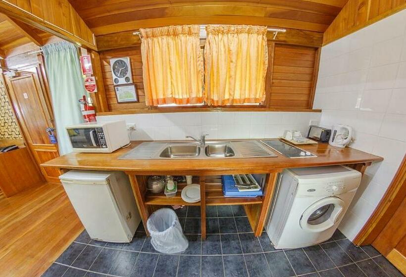 سوییت اجرایی, Kokopo Beach Bungalow Resort