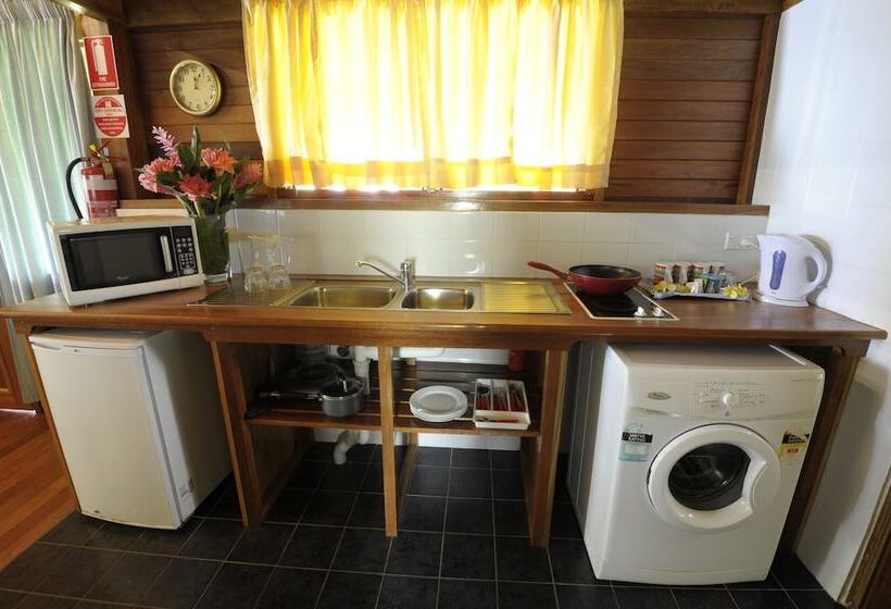 سوییت اجرایی, Kokopo Beach Bungalow Resort