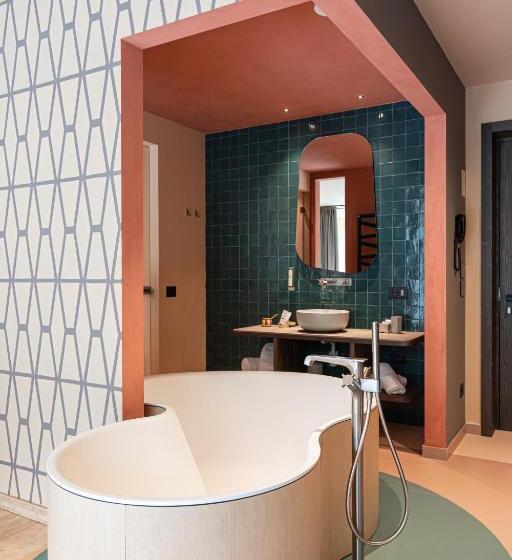 سوئیت با تخت بزرگ, Latemar   Hotel Suites Spa