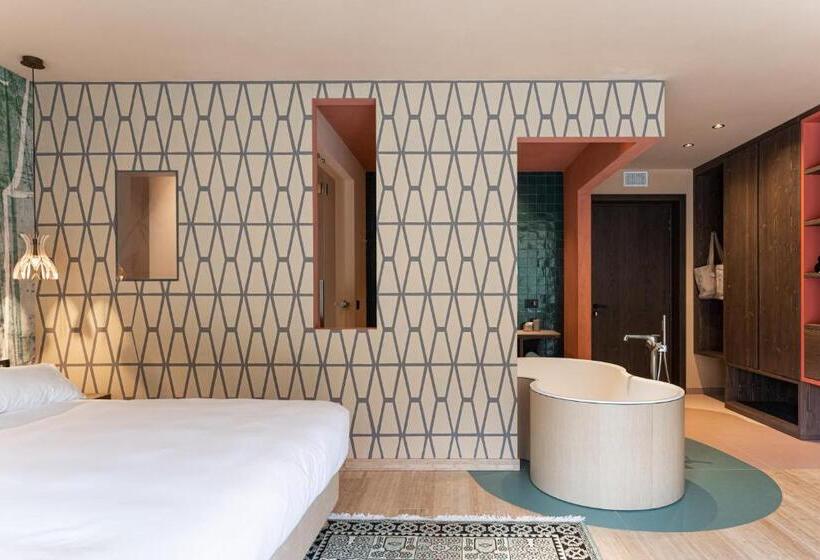 سوئیت با تخت بزرگ, Latemar   Hotel Suites Spa