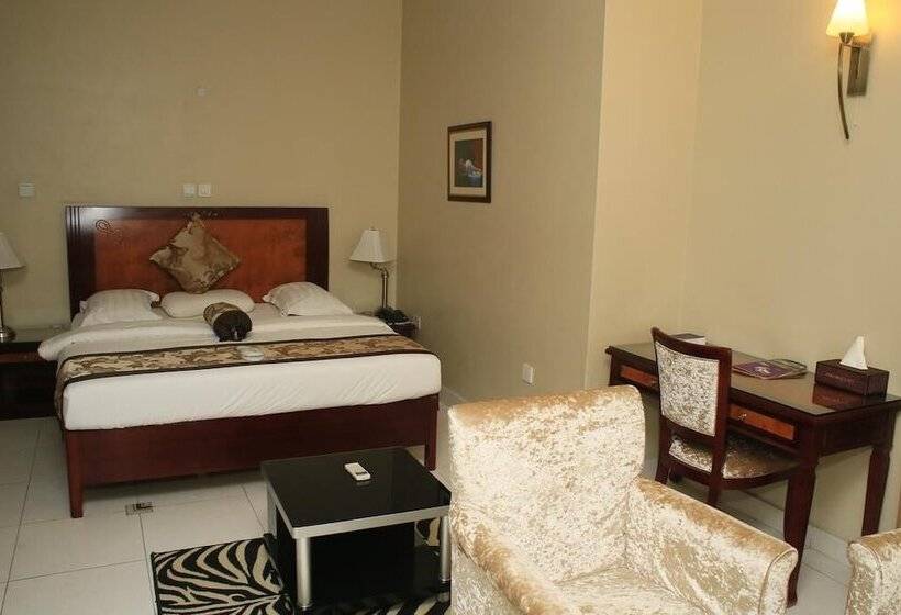 اتاق اجرایی, Oxygen Holiday Resort