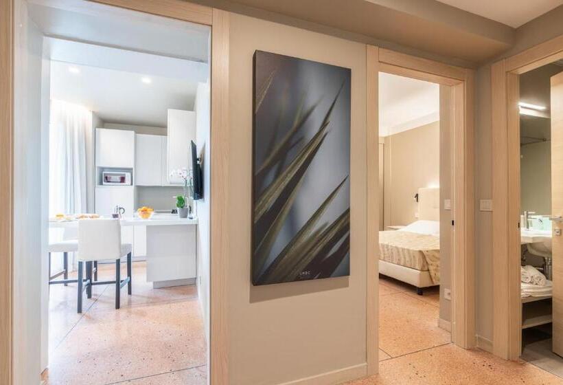 آپارتمان 1 خوابه با چشم‌انداز استخر, Residence Oliveto