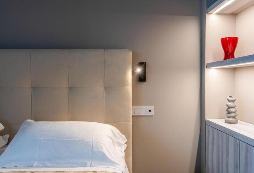 اتاق استاندارد با چشم‌انداز استخر, Residence Oliveto