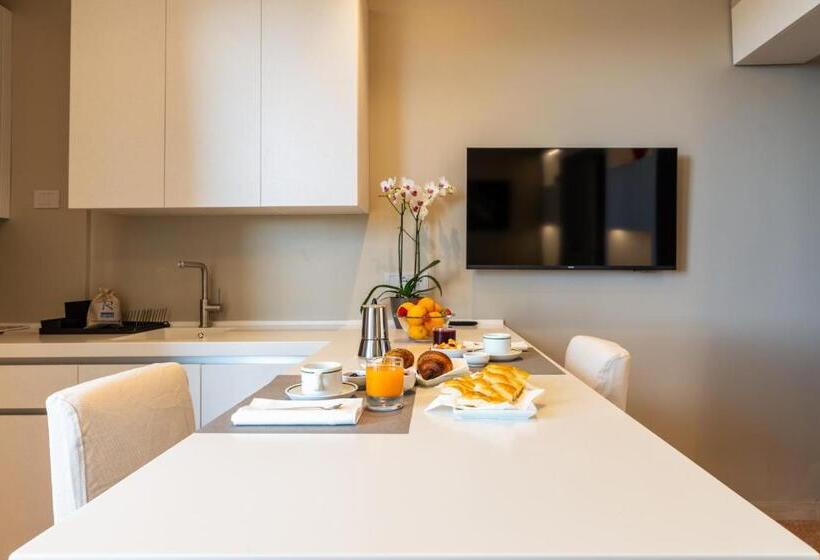 آپارتمان 1 خوابه با چشم‌انداز استخر, Residence Oliveto