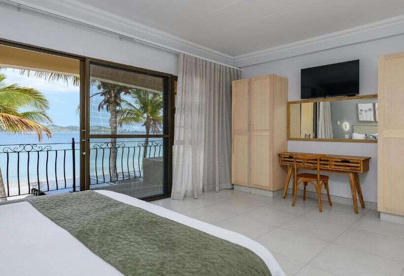 3 Bedroom Duplex Apartment, San Martinho Beach Club