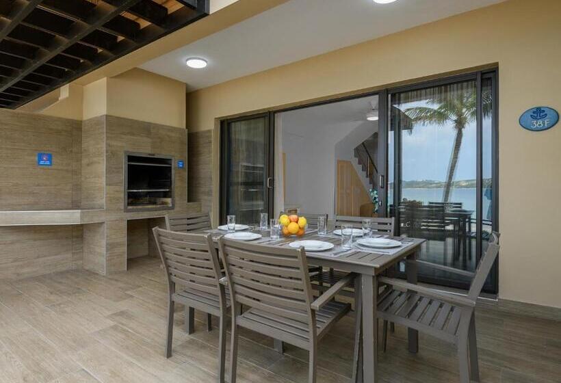 3 Bedroom Duplex Apartment, San Martinho Beach Club