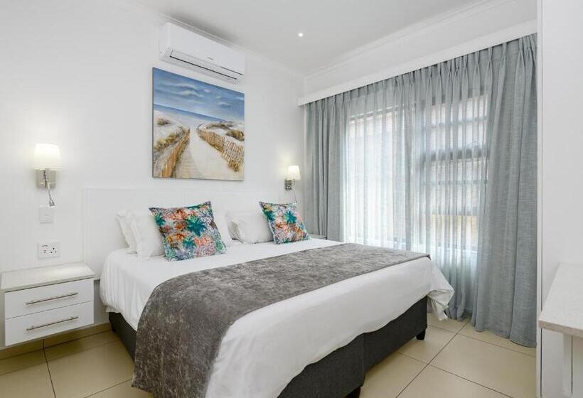 2 Bedroom Deluxe Villa with Pool, San Martinho Beach Club