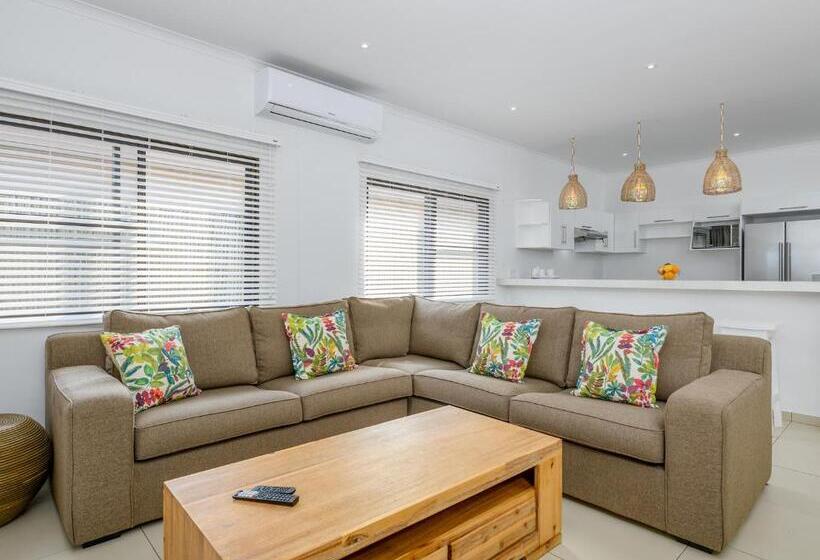 2 Bedroom Deluxe Villa with Pool, San Martinho Beach Club