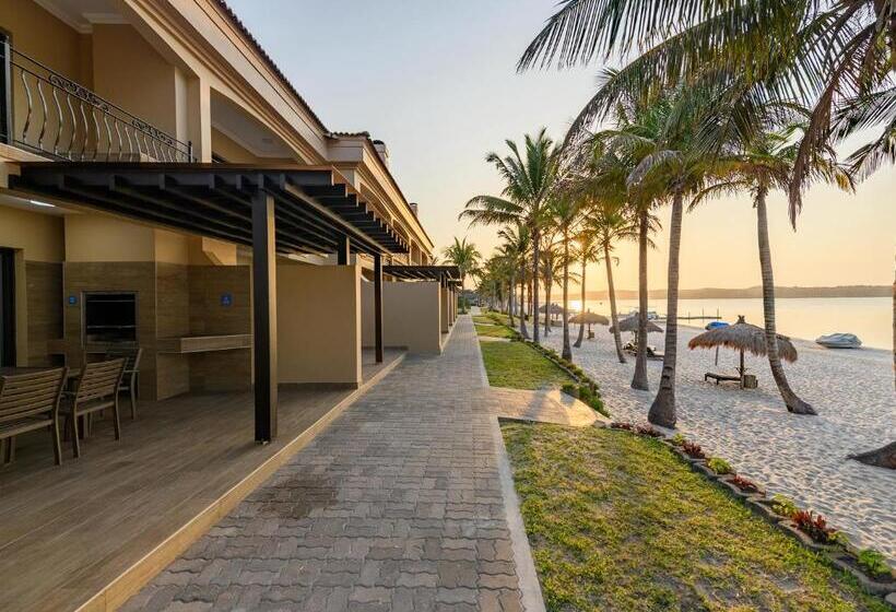 3 Bedroom Duplex Apartment, San Martinho Beach Club