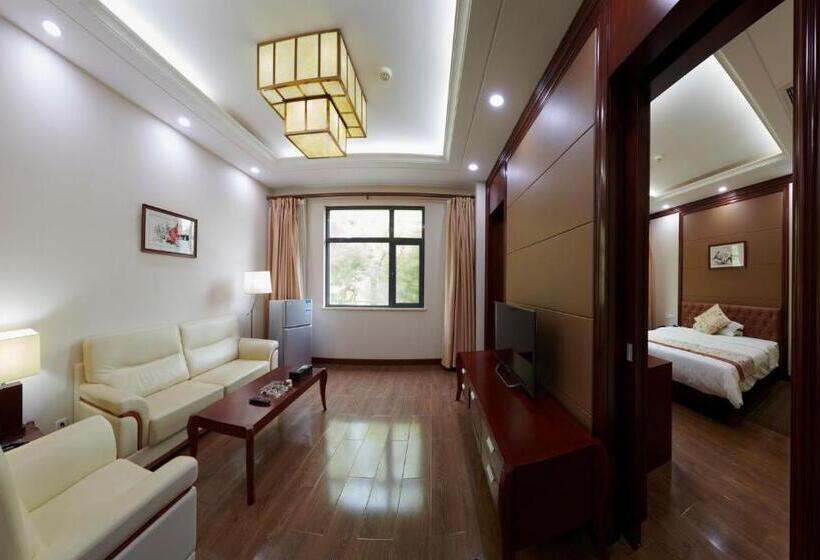 سوییت جونیور لوکس, Soluxe Hotel Niamey