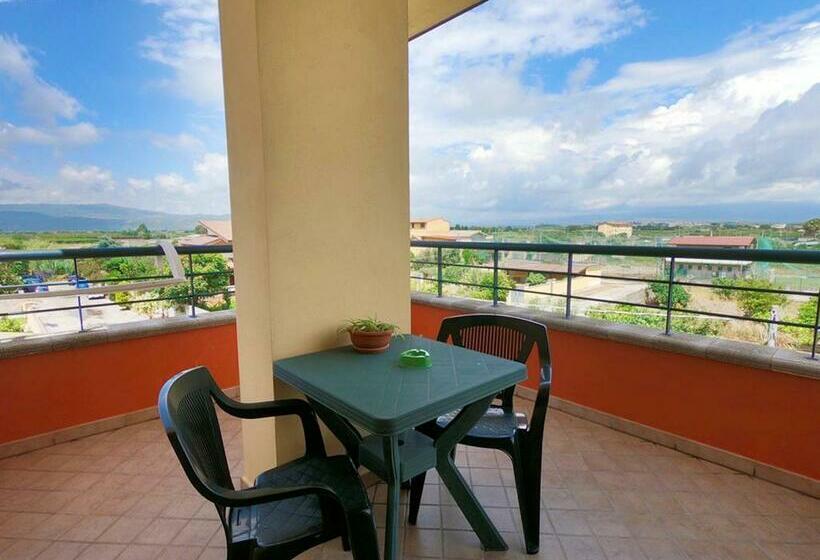اتاق استاندارد با بالکن, Sweet Home B&b