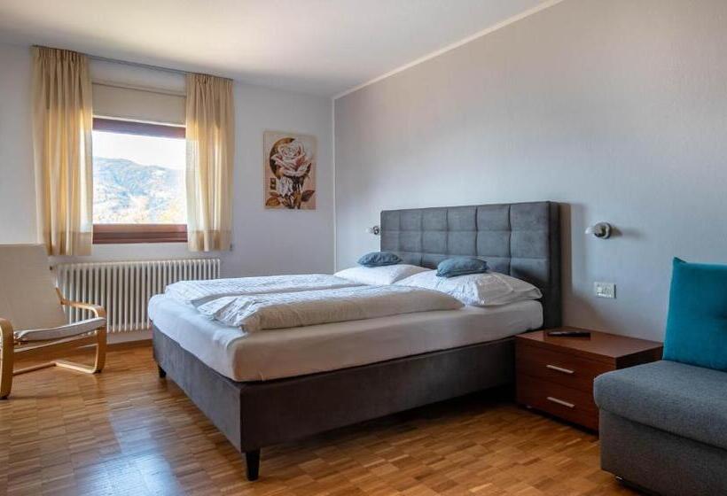 آپارتمان 1 خوابه با بالکن, Tiroler Kreuz