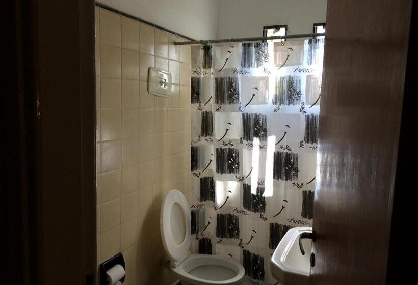 اتاق استاندارد سه نفره, Cordoba