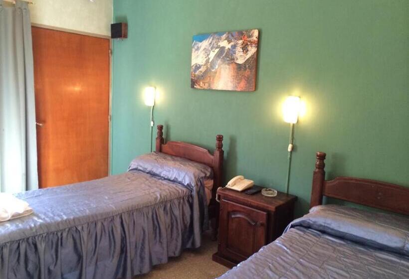 اتاق استاندارد سه نفره, Cordoba