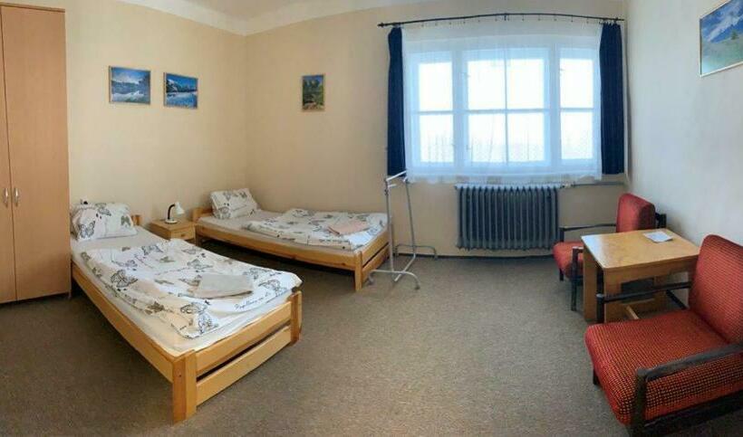 اتاق استاندارد با سرویس بهداشتی مشترک, Turistická Ubytovňa Shb ,štrbské Pleso   Vysoké Tatry