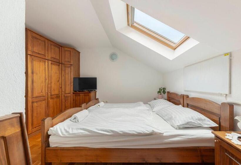 اتاق استاندارد, Bed And Breakfast Mili Vrh