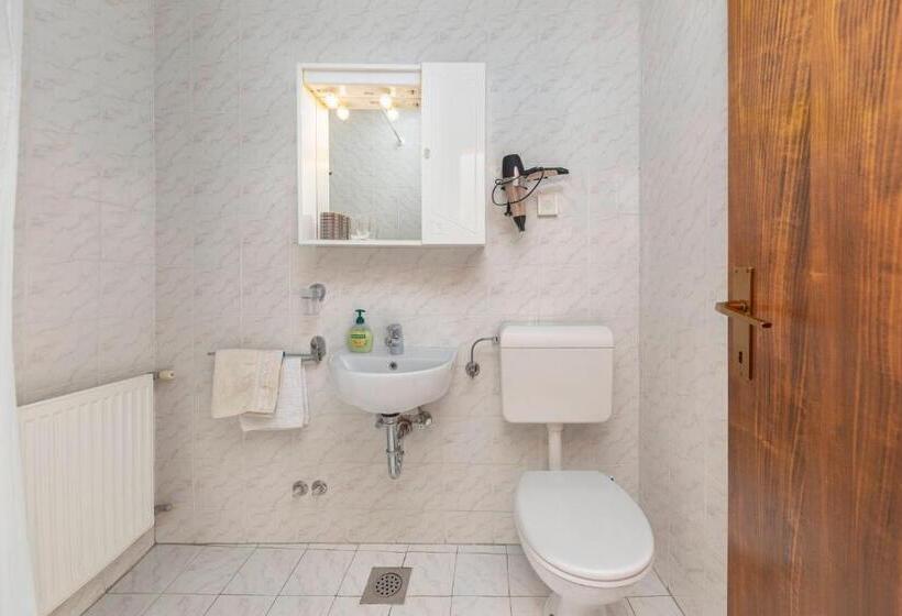 اتاق استاندارد, Bed And Breakfast Mili Vrh