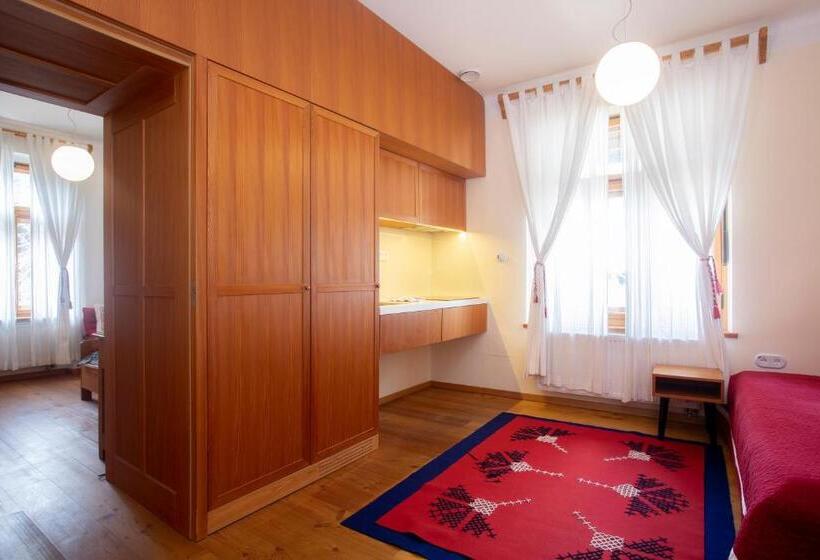 آپارتمان 1 خوابه, Pr Gavedarjo Eco Heritage B&b