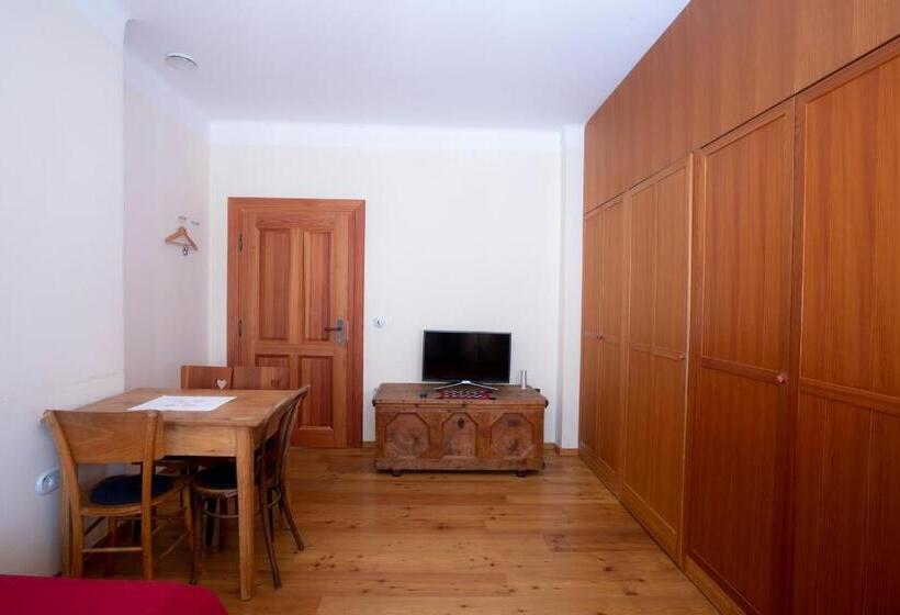 آپارتمان 1 خوابه, Pr Gavedarjo Eco Heritage B&b