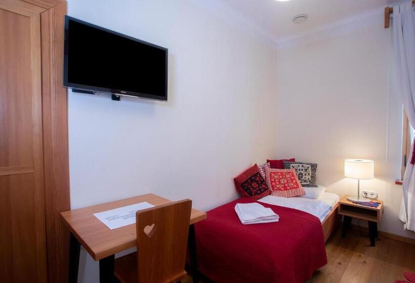 اتاق استاندارد یک نفره, Pr Gavedarjo Eco Heritage B&b