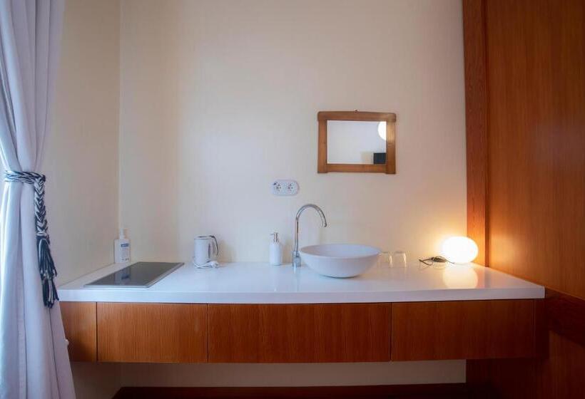 اتاق استاندارد یک نفره, Pr Gavedarjo Eco Heritage B&b