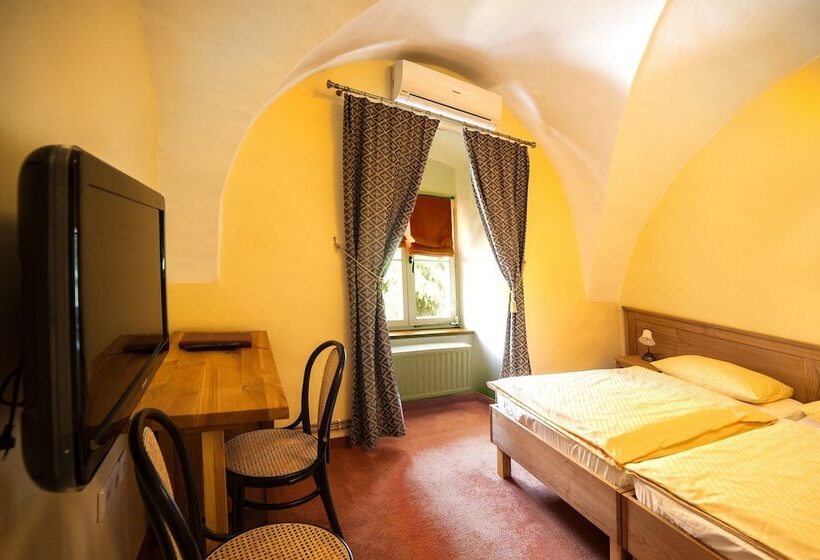 اتاق استاندارد با بالکن, Bed & Breakfast šilak