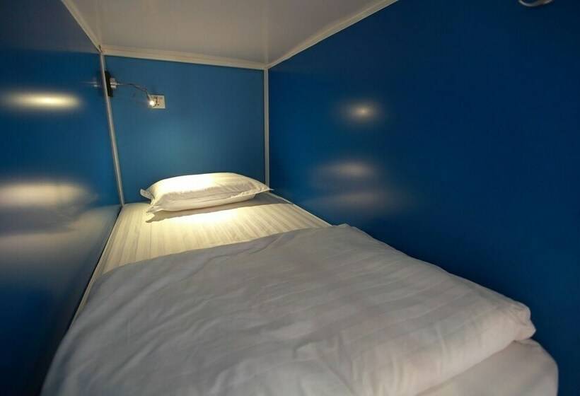 تختخواب در اتاق مشترک, Four Rivers B&b Mandalay   Hostel