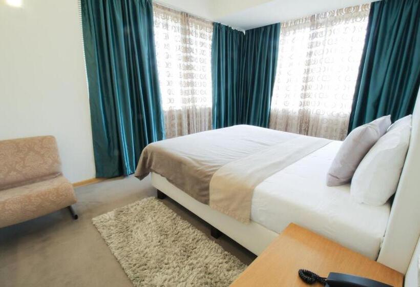 سوییت خانوادگی, Gardenia Hotel & Spa
