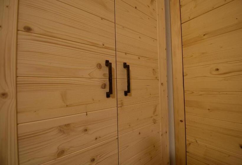 اتاق استاندارد یک تخته با بالکن, Privillage Stare   B&b