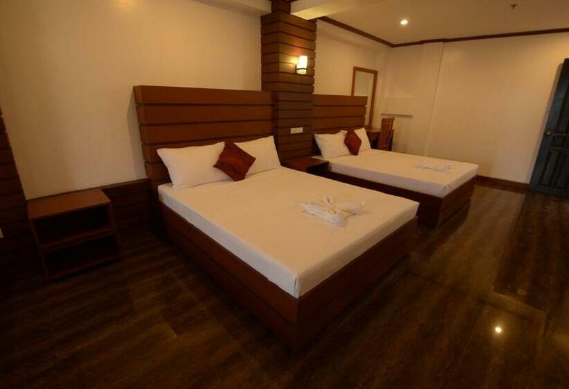 اتاق لوکس سه تخته, Abozza Resort