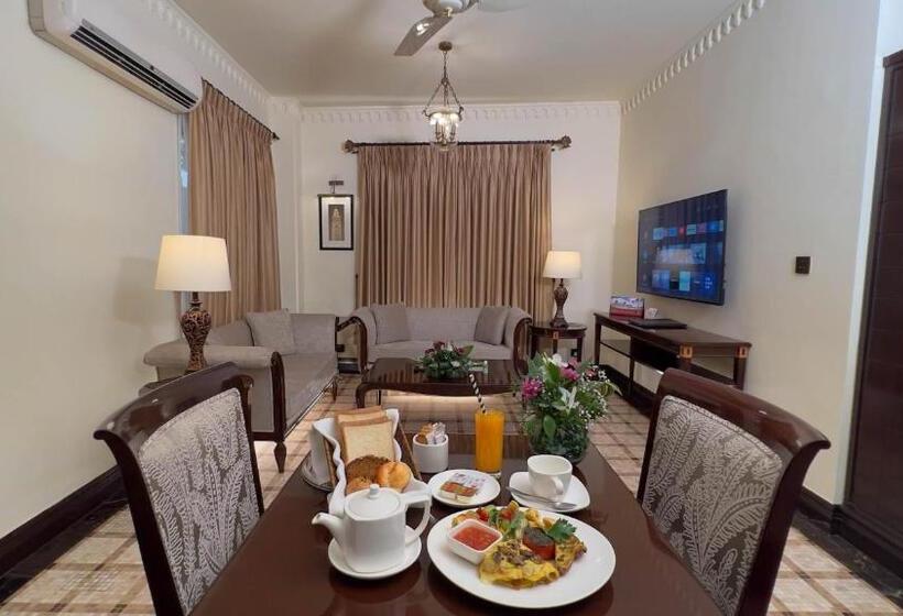 سوییت, Heritage Luxury Suites  All Suite