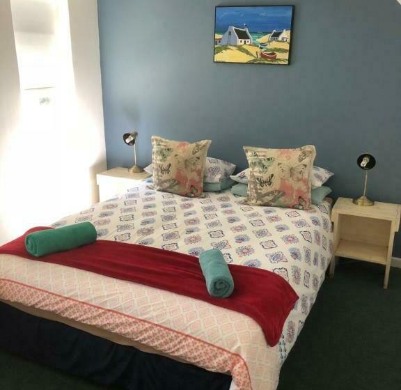 اتاق استاندارد با سرویس بهداشتی مشترک, Hermanus Backpackers & Budget Accommodation