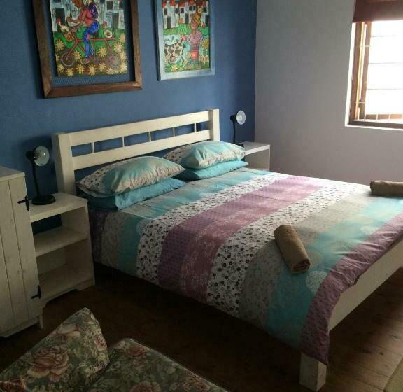 اتاق استاندارد با سرویس بهداشتی مشترک, Hermanus Backpackers & Budget Accommodation