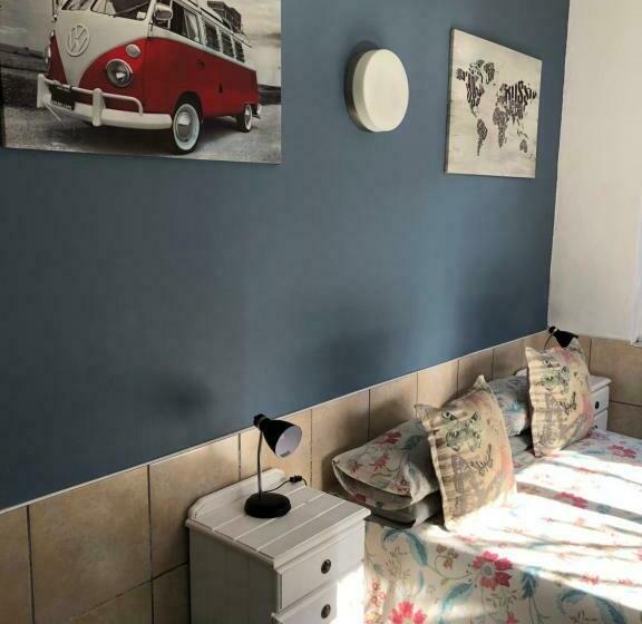 اتاق استاندارد با سرویس بهداشتی مشترک, Hermanus Backpackers & Budget Accommodation