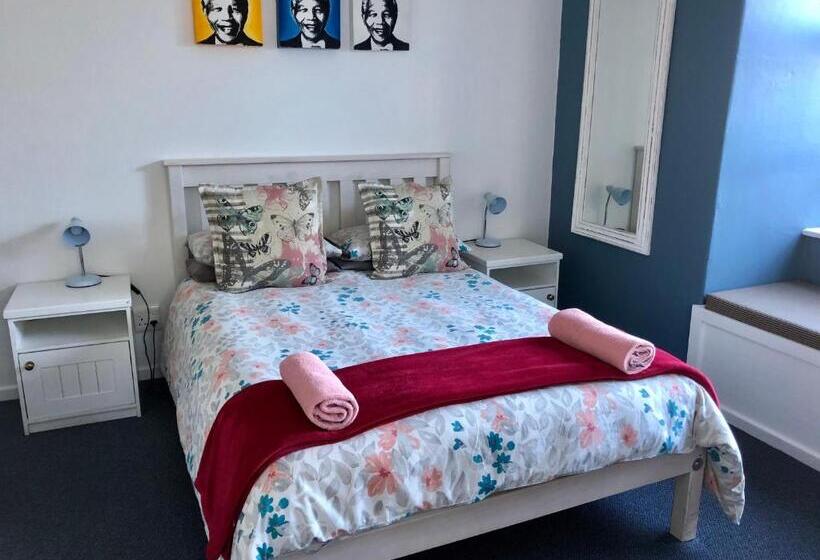 اتاق خانوادگی با سرویس بهداشتی مشترک, Hermanus Backpackers & Budget Accommodation